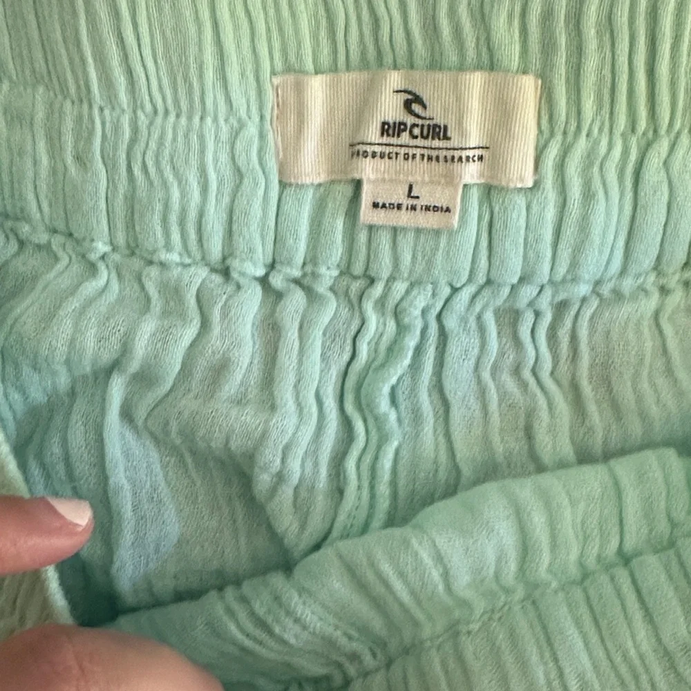 Rip Curl premium surf shorts in Aqua size large. Nwt